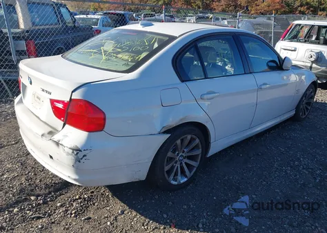 2011 BMW 328I xDrive z USA, uszkodzony, nr VIN WBAPK7C54BA972588